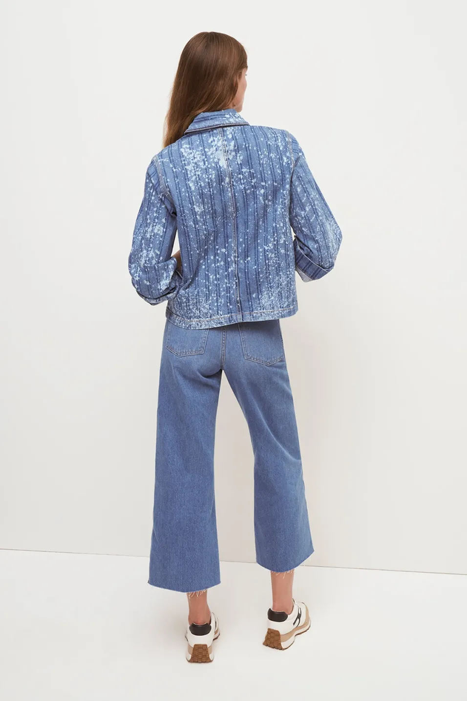Dahl Acid-Washed Denim Jacket in Sapphire Sun>Veronica Beard Clearance